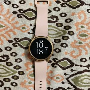 Samsung Watch 4 LTE With Free Noise Smartwatch