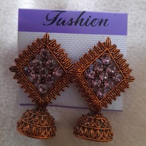 VINTAGE LAVENDER EARRINGS