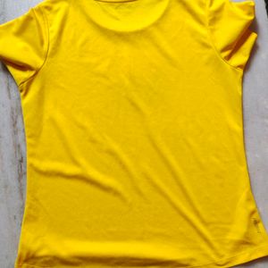 Selling - 💛 Fast Dry Gym T Shirt