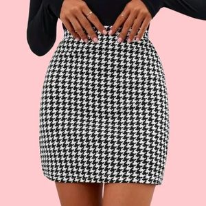 Stylish Polyester Mini Skirt for Women(17Inch)