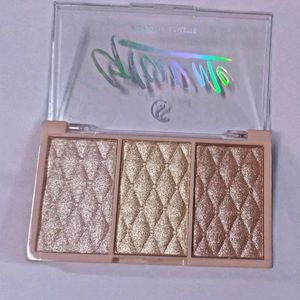 Glow Me Highlighter Palette (2)