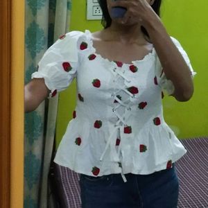 TopSale🧃Pinterestly Viral 🍓EmbroidedPeplum Top