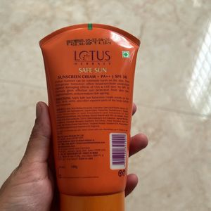 LOTUS SUNSCREAM SPF 30