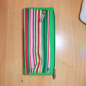 Multicolored Triple Zipper Pouch 💚