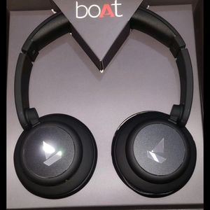 Boat Rockerz Headset