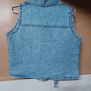 Sleevless Denim Jacket