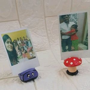 Polaroid Stand