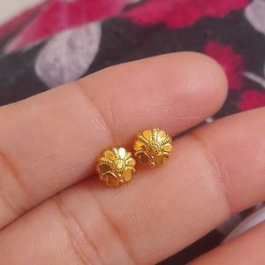 Beautiful New Flower Desine Studs