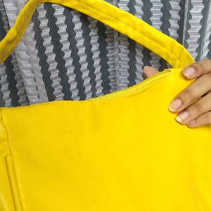 Yellow Handbag 💖