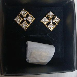 Avon Brand New Geometric Pendant & Earrings Set