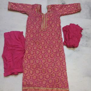 Suit With Dupatta