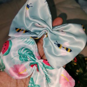 Combo - Scrunchies & Bow Hair Clips