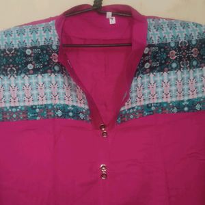 Majanta Kurta Women