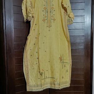 Women Silk Blend Summer Friendly Kurta Set