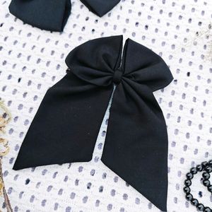 Black Bow Clip