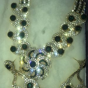 Jewellery Set With Green Or Golden Stones