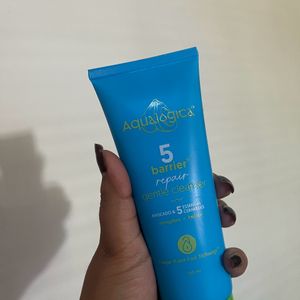 Aqualogica Gentle Cleanser