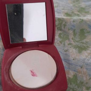 Lakme Compact Powder-natural Coral Shade