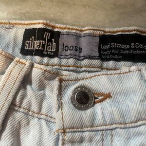 levis straight white /light denim jeans