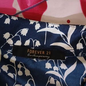 Forever 21 Bow Back Full Sleeve Top