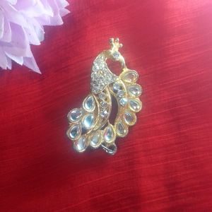 Combo Of Mangalsutra And Saree Pin