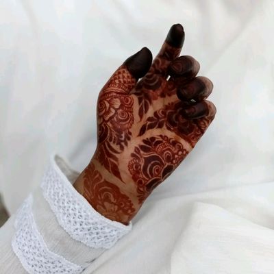 Mehndi Henna Girl Nail art, henna, child, hand, wedding png | PNGWing