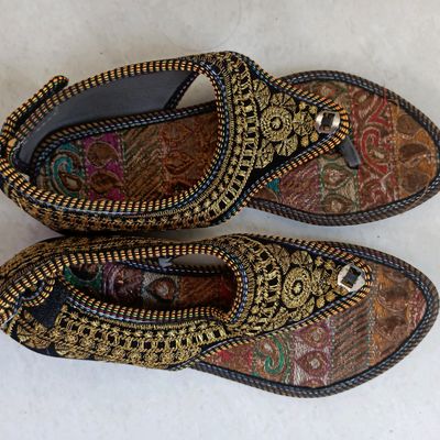 Buy QUEEN ENTERPRISES Womens Girls Jaipuri Jutti Mojri Sandal Handmade  Footwear Rajasthani Jutti GF-11_6 Online at Best Prices in India - JioMart.