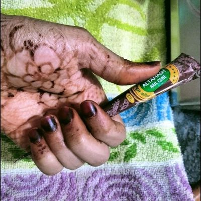 Henna Cones: Sealing with rubber bands – Henna Caravan