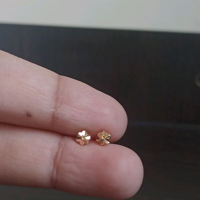 Buy Amazing Pear Sway Gold Earrings |GRT Jewellers