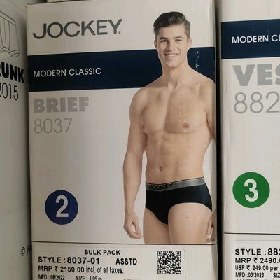 Briefs  Jockey Undergarments Sell At 10% Discounted Price On Mrp