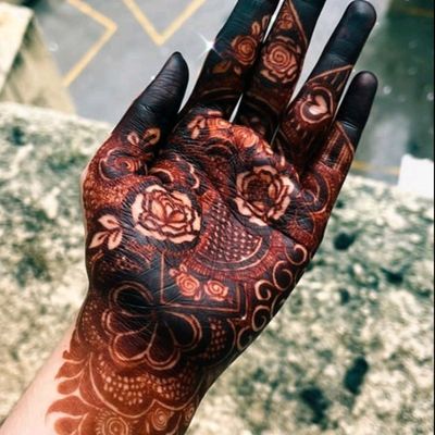 Bridal Henna Cones ‣ DHAGRA INDUSTRIES PVT. LTD.