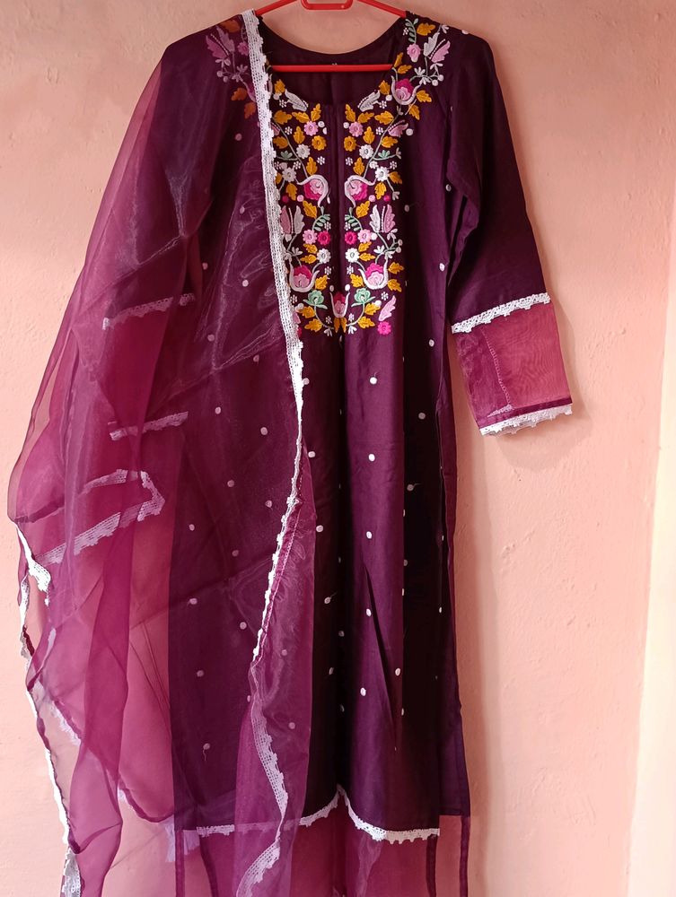 Beautiful Embroidered Kurta Set