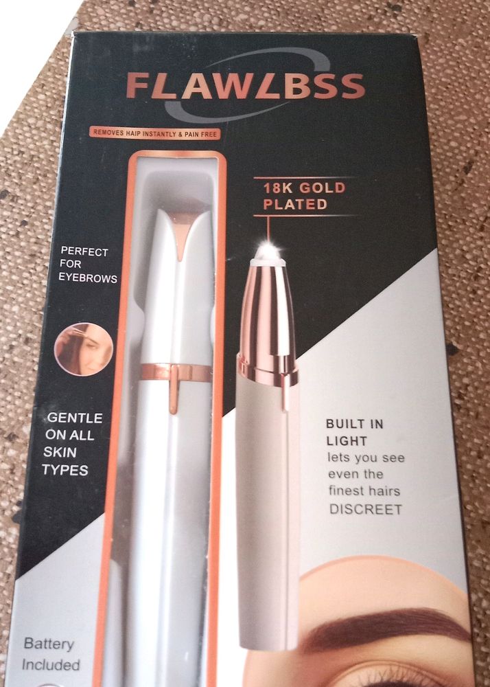 Price Drop 😱.Flawless . eyebrow Trimmer Pen🖊️