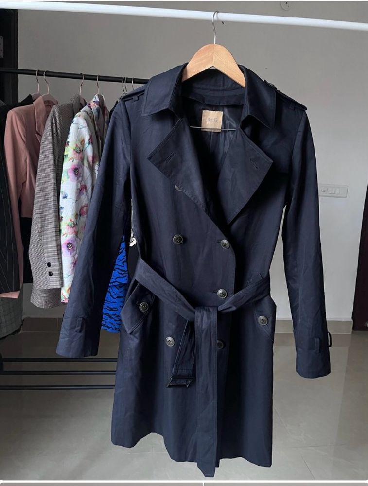 Black Fit Trench Coat