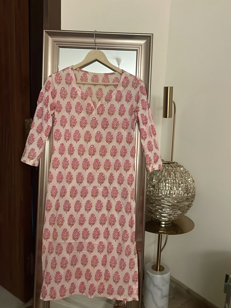 Beautiful Printed Cotton Kurta With Mirror Detail