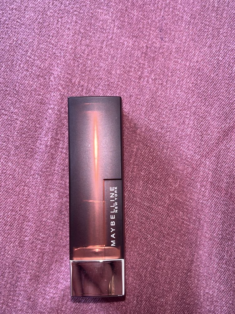 Maybelline New York Almond Pink Lipstick