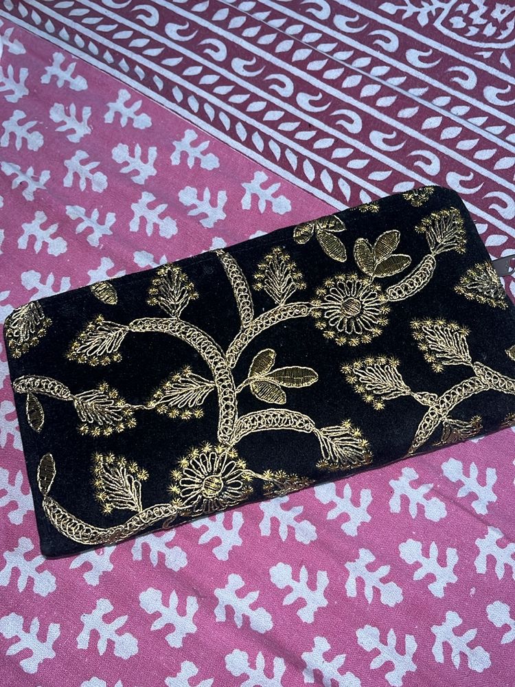 Black Clutch Golden Embroidery