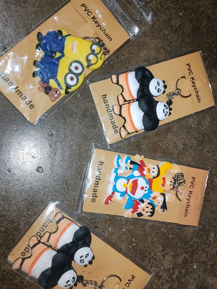 4 PVC Keychains +1 Free