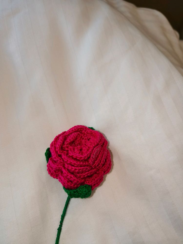 BEAUTIFUL ROSE CROCHET FLOWER