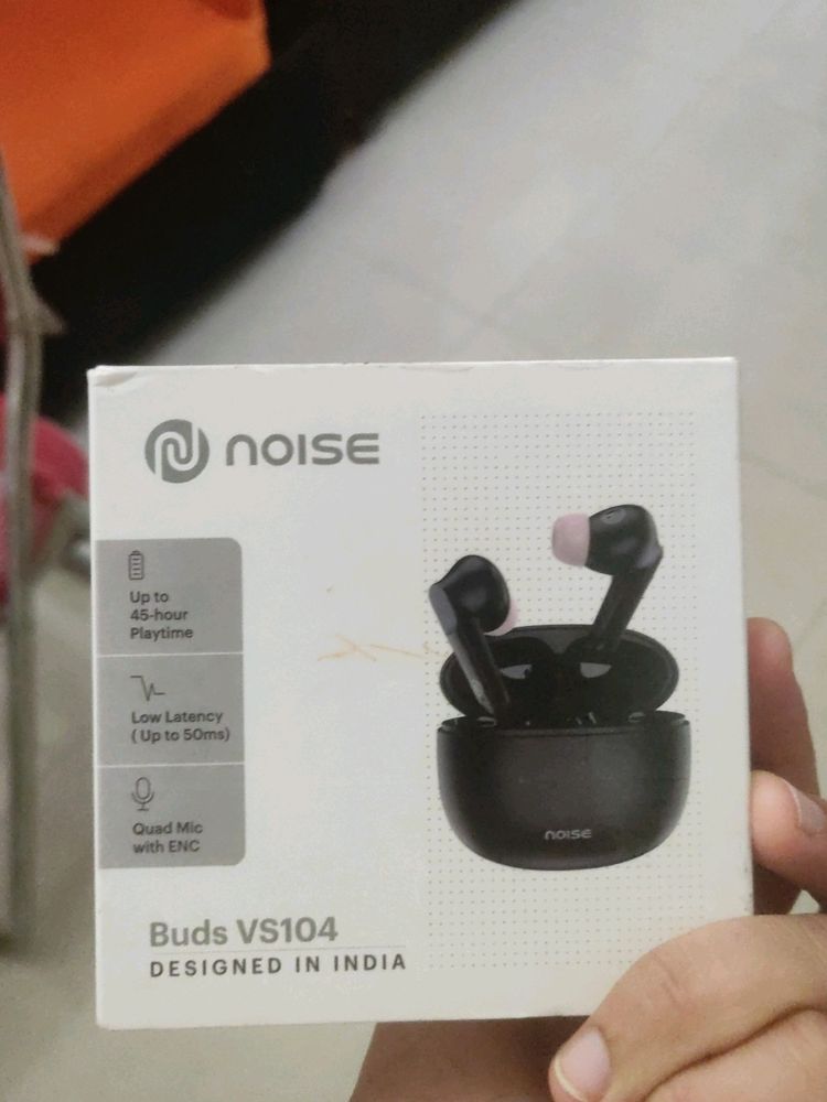 BRAND NEW NOISE EARBUDS 45 Hours Playtime