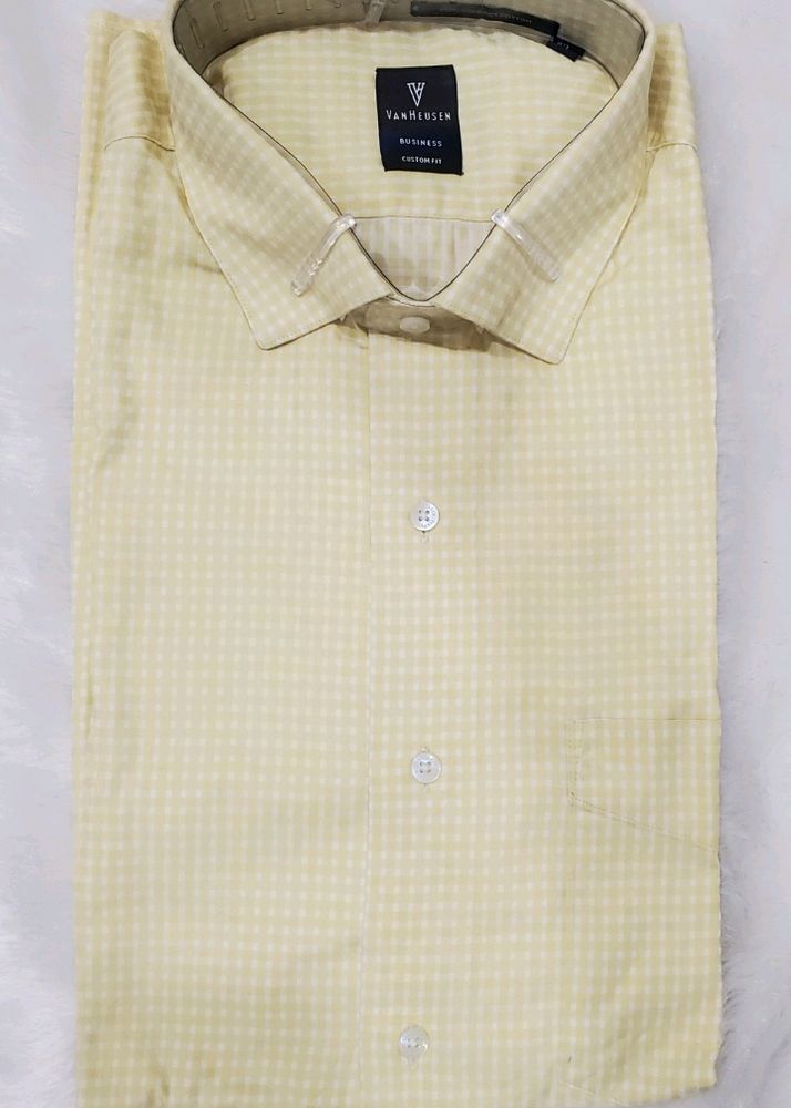 Orignal Vanheusen Half Sleeves Shirt