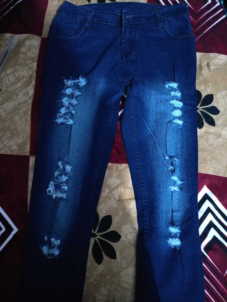 Damage Jeans At Only 199