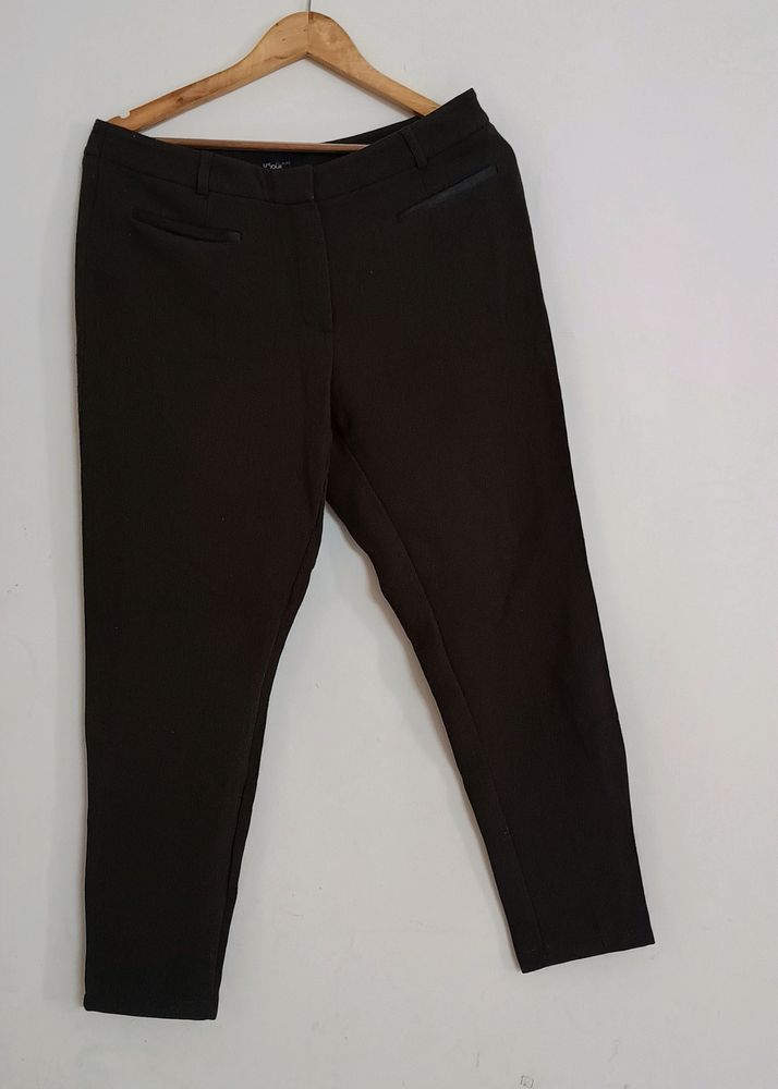 Get 200 OFF !! WOMAN'S TROUSER