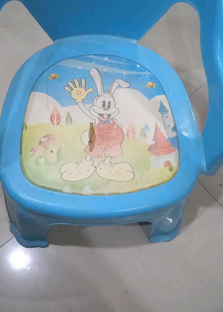Kids Used Chair