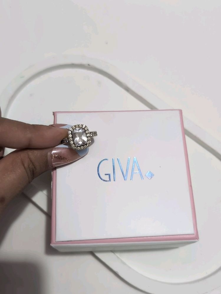 Giva Crown Diamond Ring