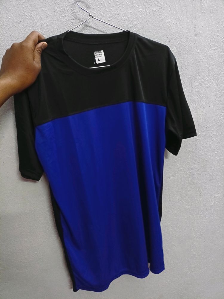 NEW BLACK ⚫ AND BLUE 🔵 TSHIRT for Men