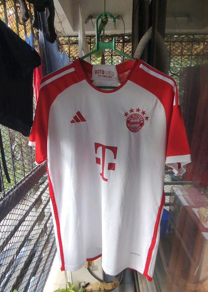 Adidas FC Bayern Jersey