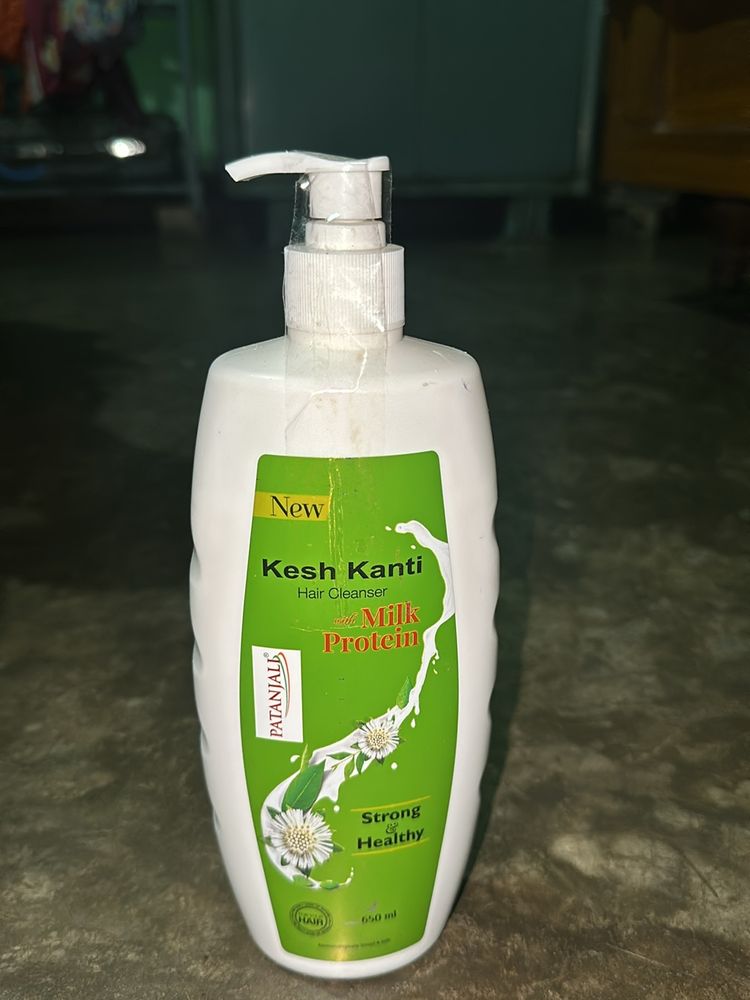 Patanjali Kesh Kanti Milk Protein Hair Cleaner