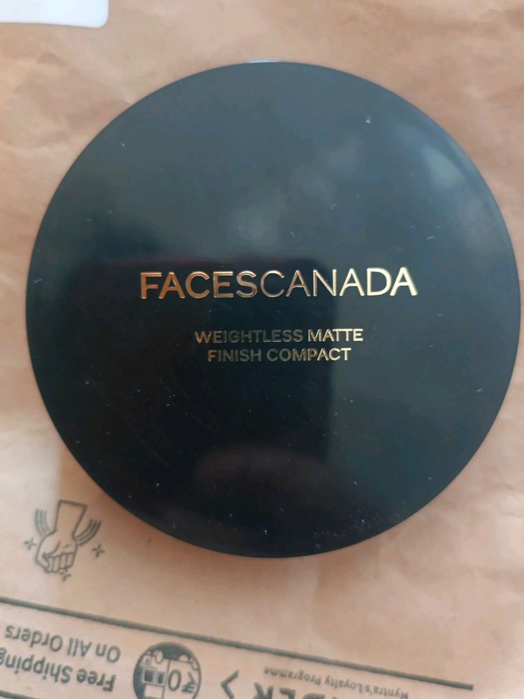 FACES CANADA Compact