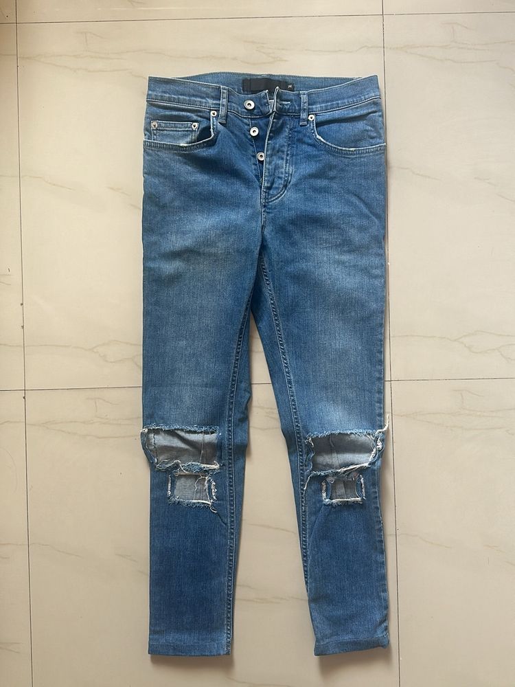 TORN BLUE JEANS FOR MENS